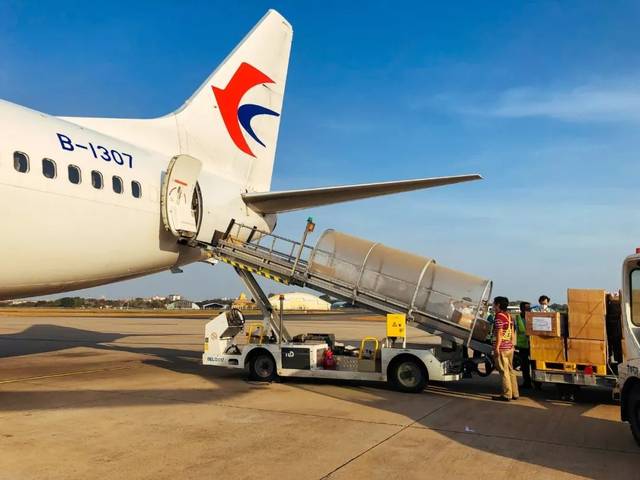 成都航空货运物流-上门取件-送货上门-杜绝乱收费-成都机场空运物流公司